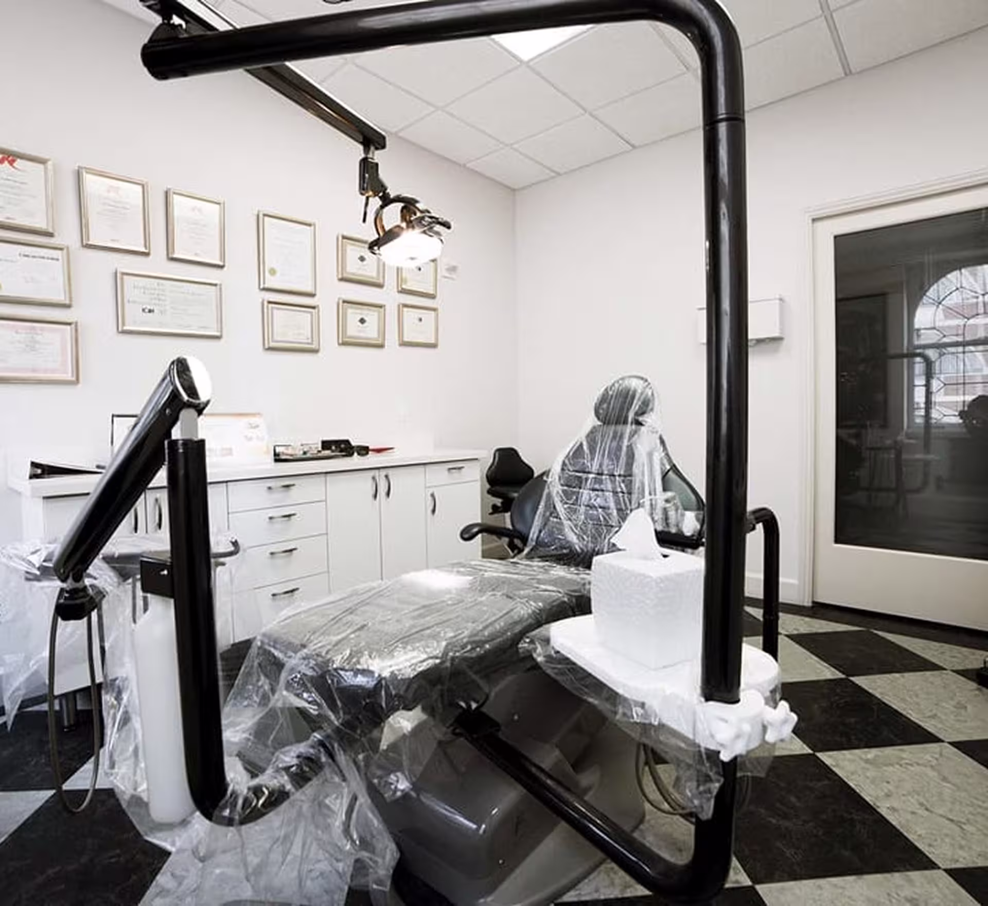 Comfortable treatment room for gum grafting in San Francisco